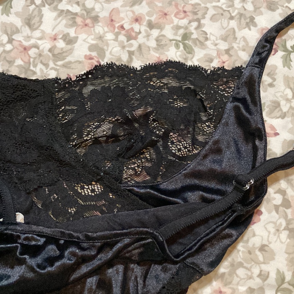 Vintage Victoria’s Secret Gold Label Black Bodysuit - Picture 7 of 9